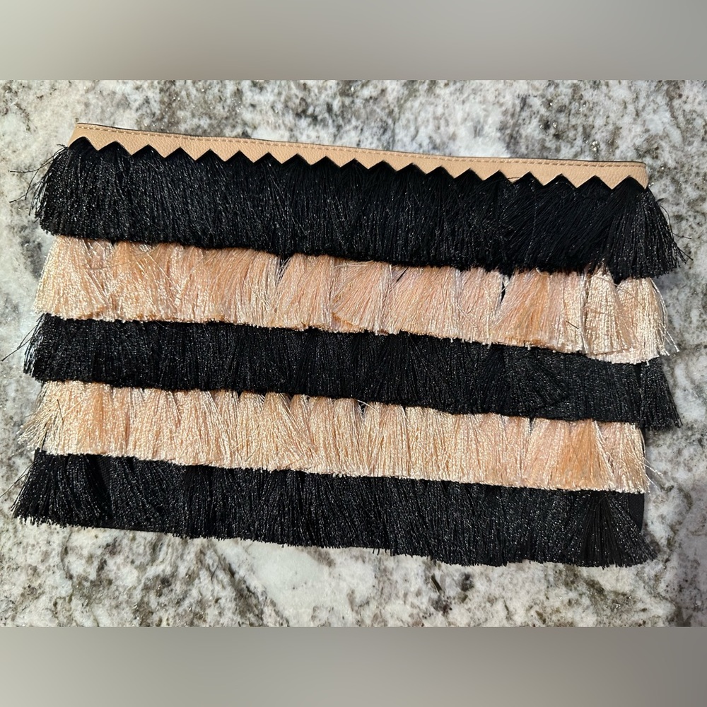 The fabulous Eloise Clutch by Stella & Dot.